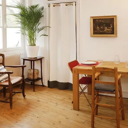 Des 4 Vents - La Bruyere - Centre Of Town Apartment